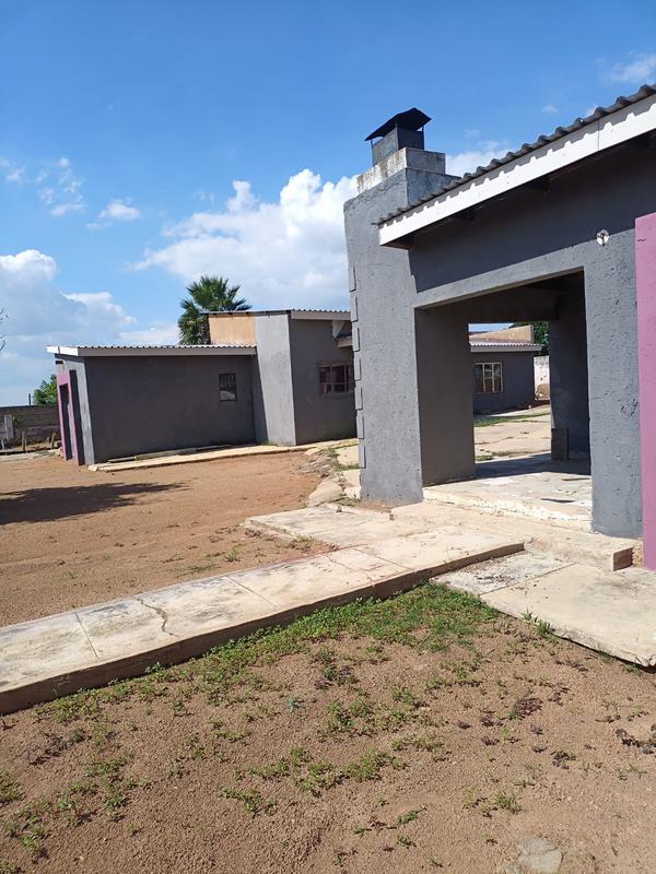 10 Bedroom Property for Sale in Madidi North West